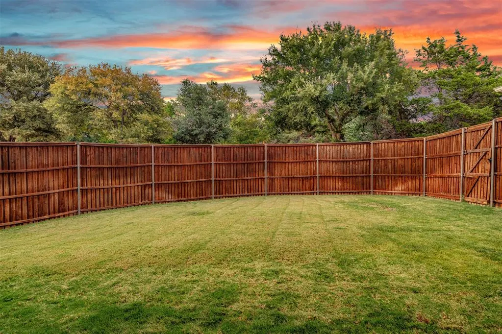 15372 Mountain View Lane