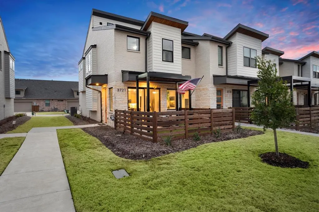 3721 Pine Leaf Lane