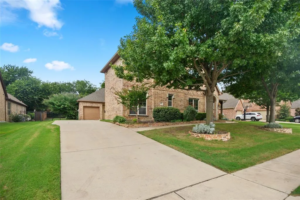 961 Deer Run Lane