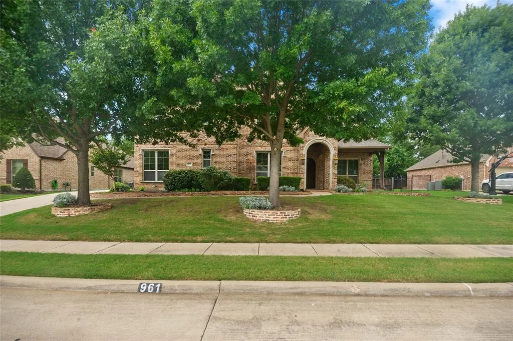 961 Deer Run Lane