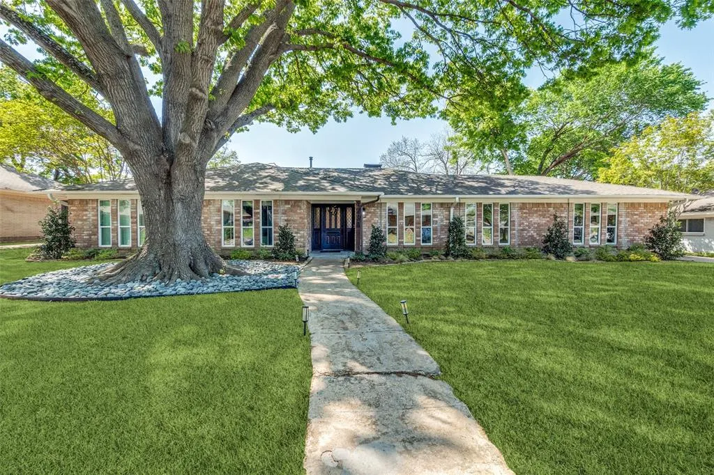 4238 Royal Ridge Drive