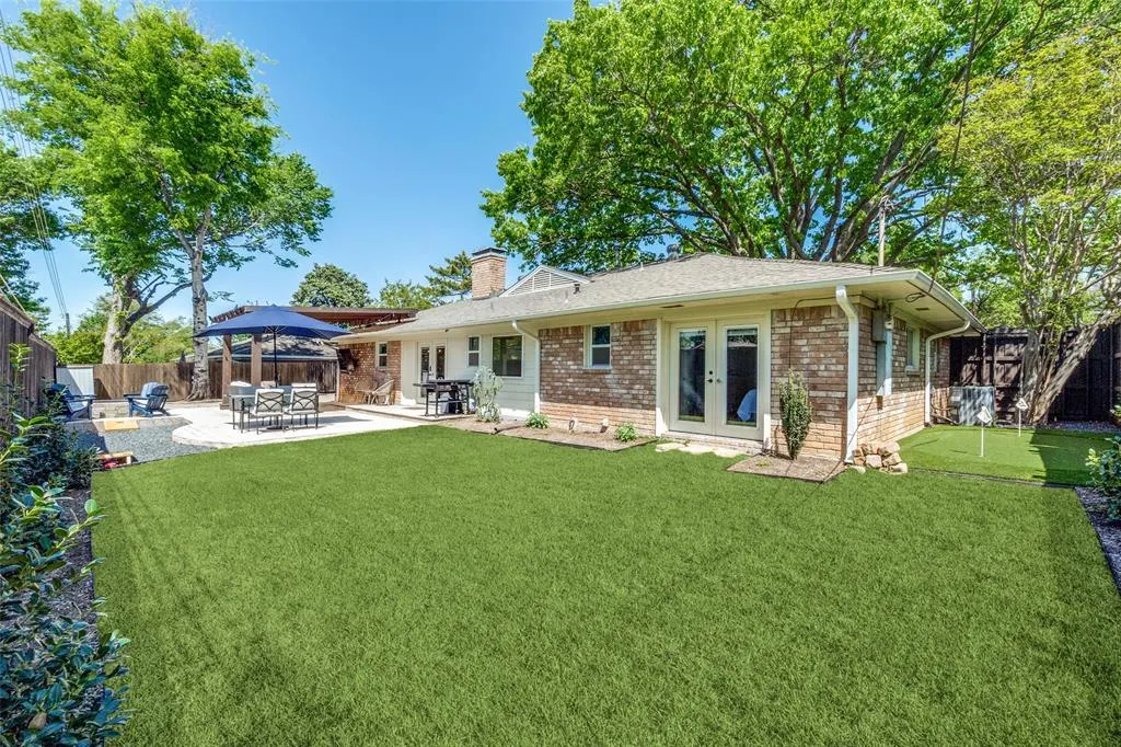 4238 Royal Ridge Drive