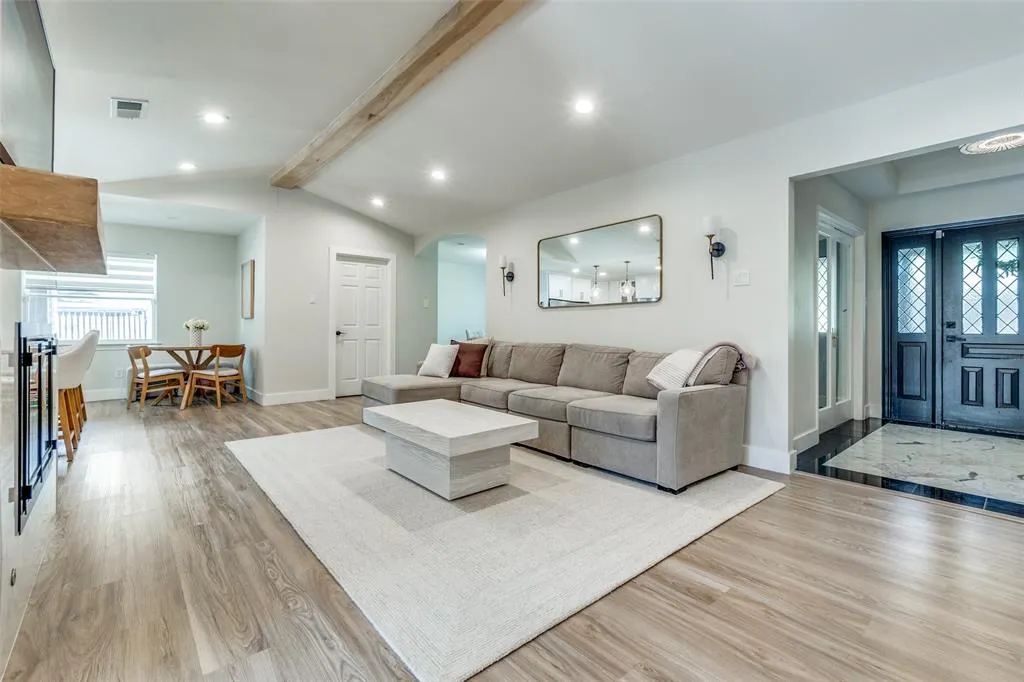 4238 Royal Ridge Drive