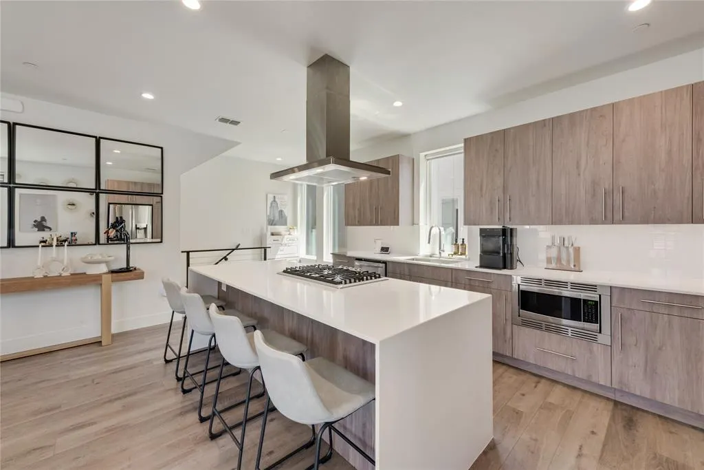4730 Manett Street, #101