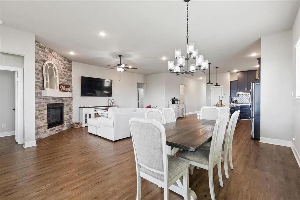 3817 Stonewood Drive