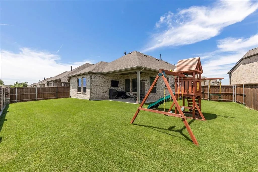 3817 Stonewood Drive