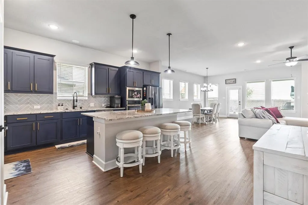 3817 Stonewood Drive