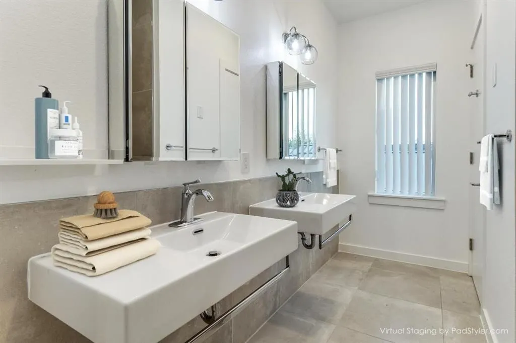30 Vanguard Way