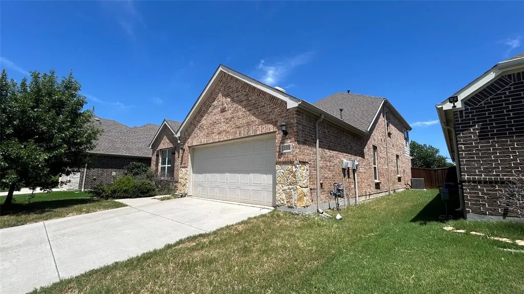 2221 Candler Club Way