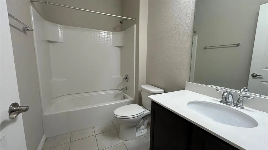 2221 Candler Club Way