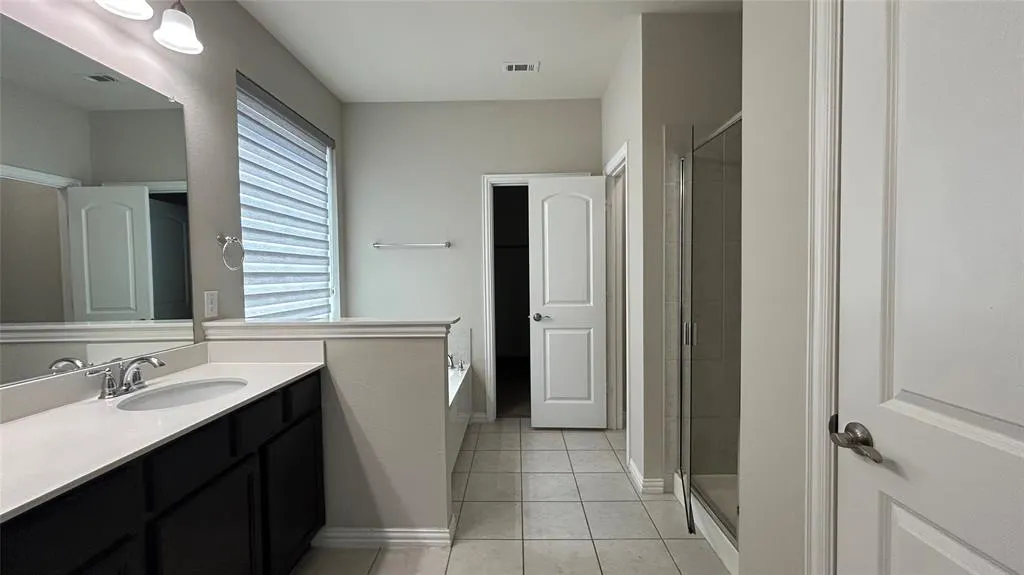 2221 Candler Club Way