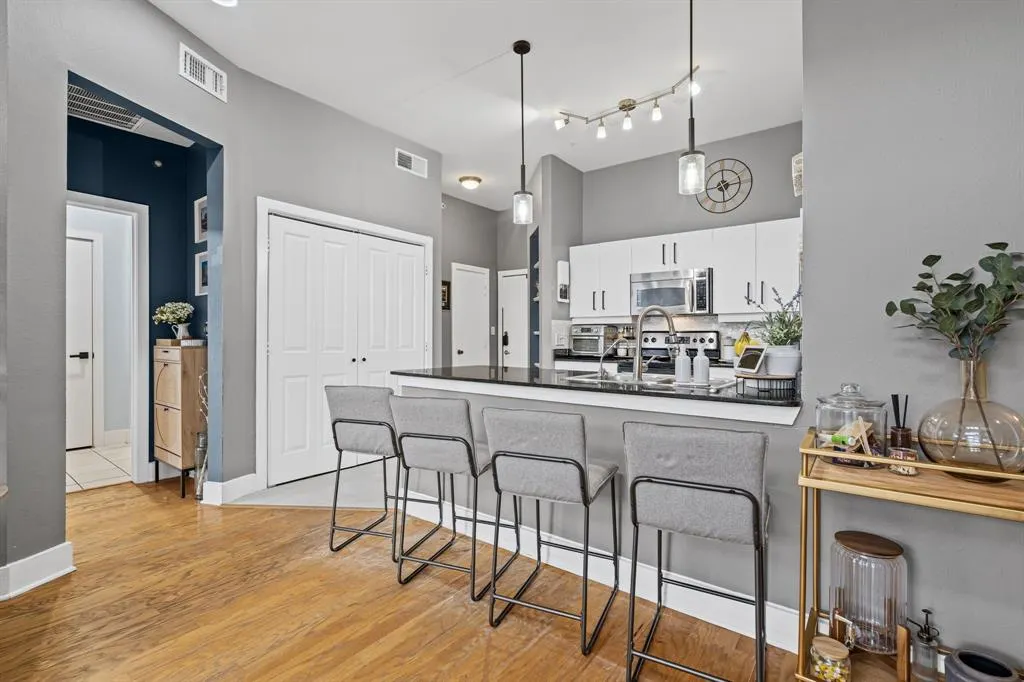 4414 Cedar Springs Road