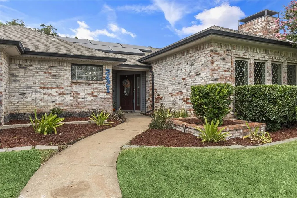 2421 Maverick Drive
