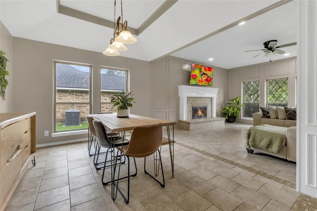 2421 Maverick Drive