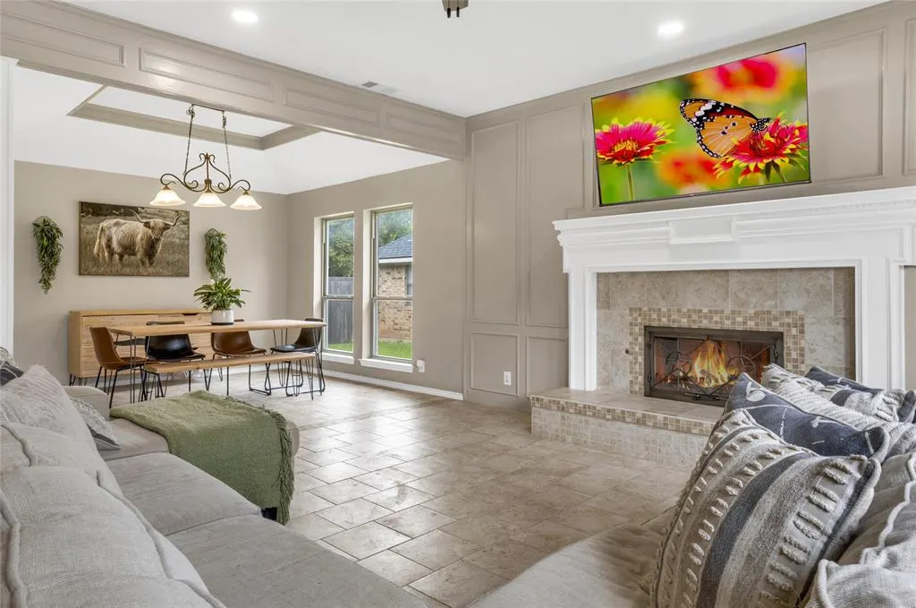 2421 Maverick Drive