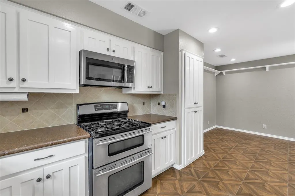 2421 Maverick Drive