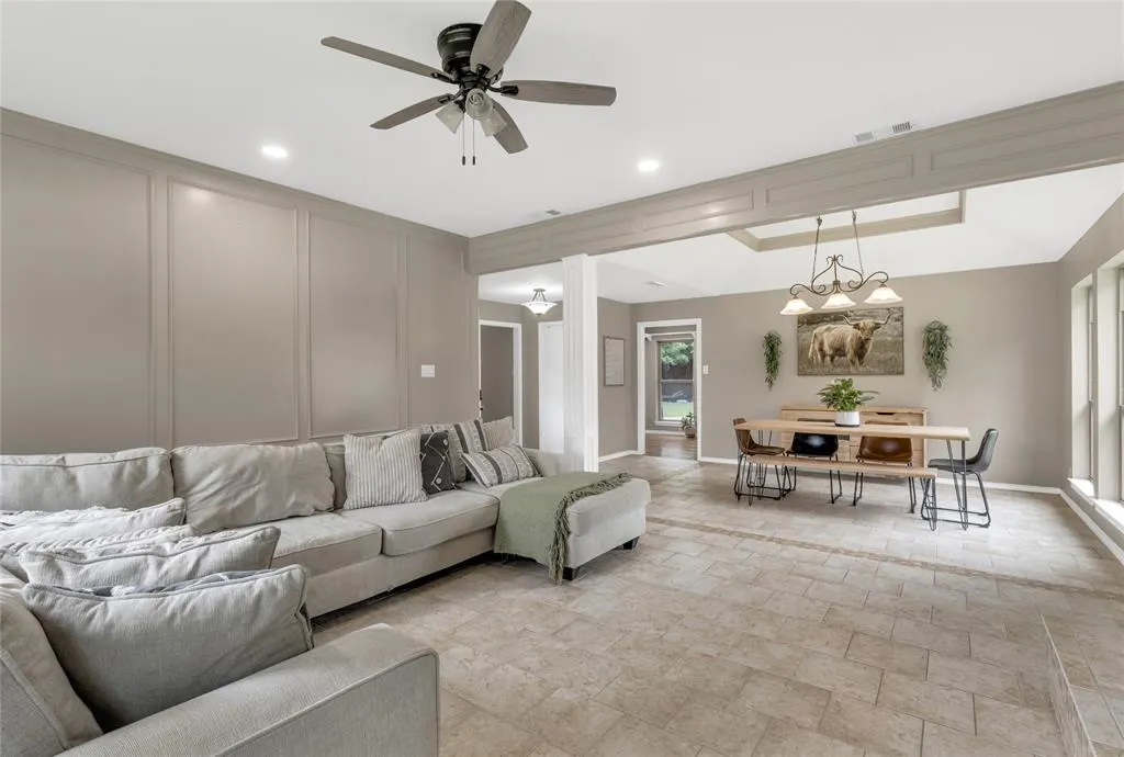 2421 Maverick Drive