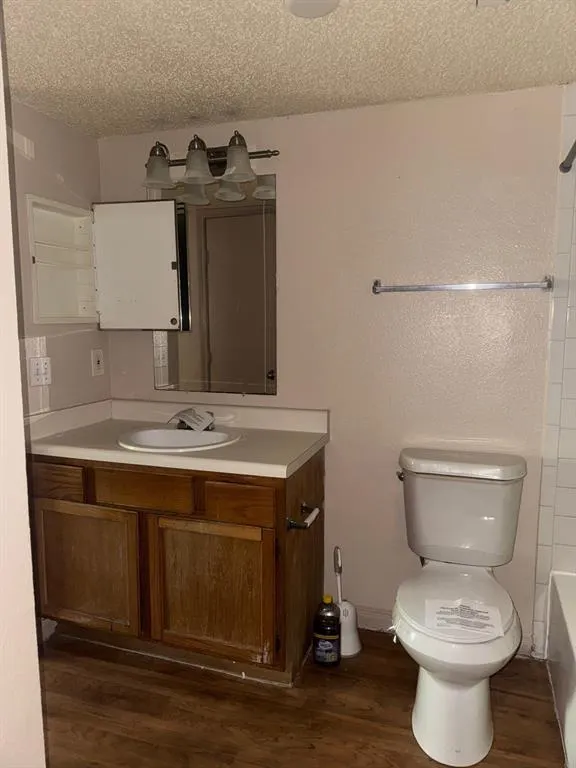 6108 Abrams Road, #103