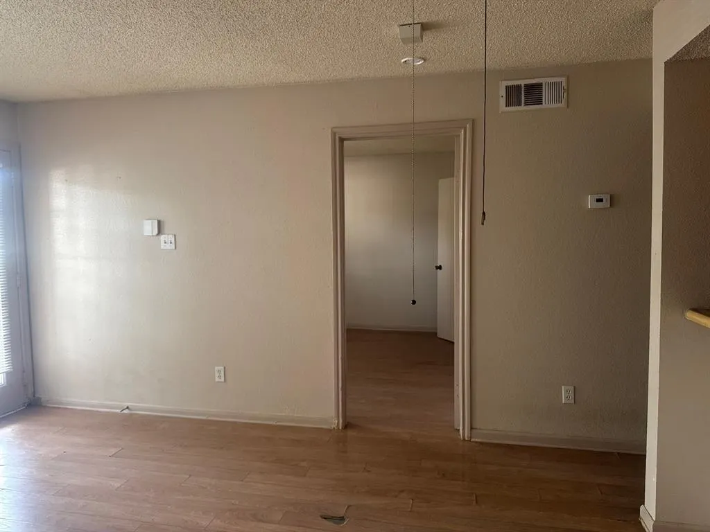 6108 Abrams Road, #103