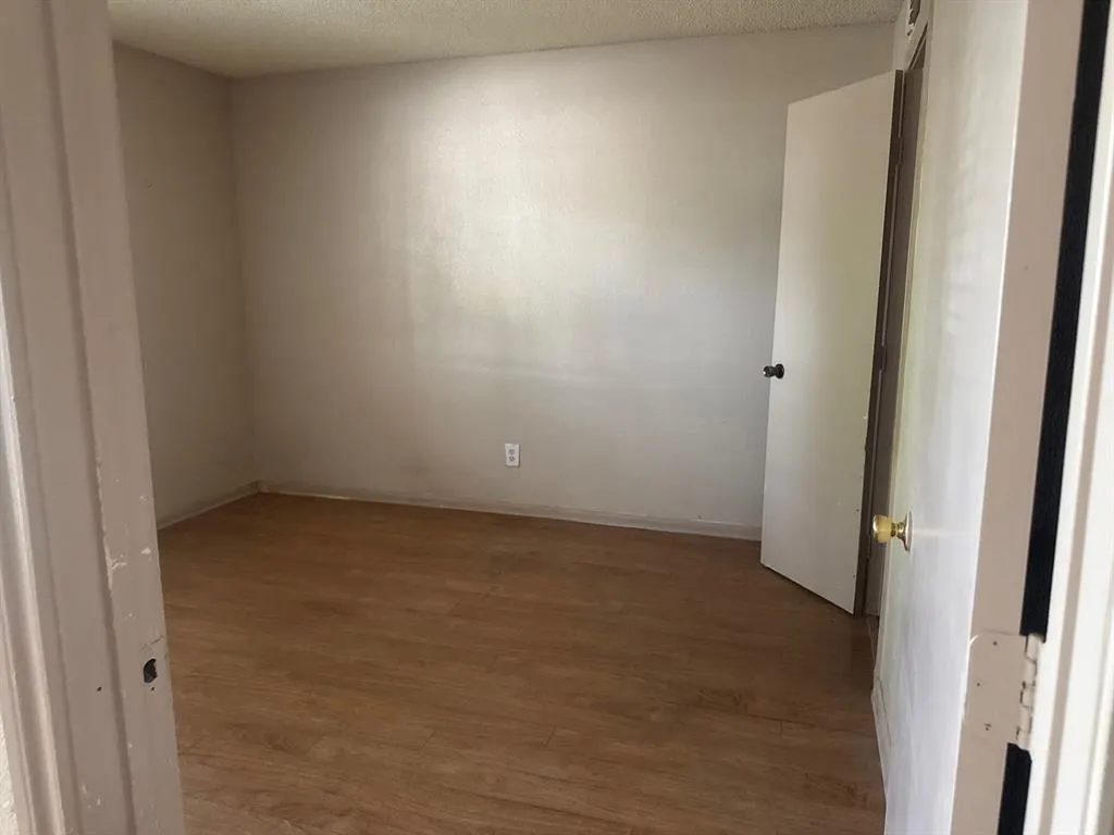 6108 Abrams Road, #103