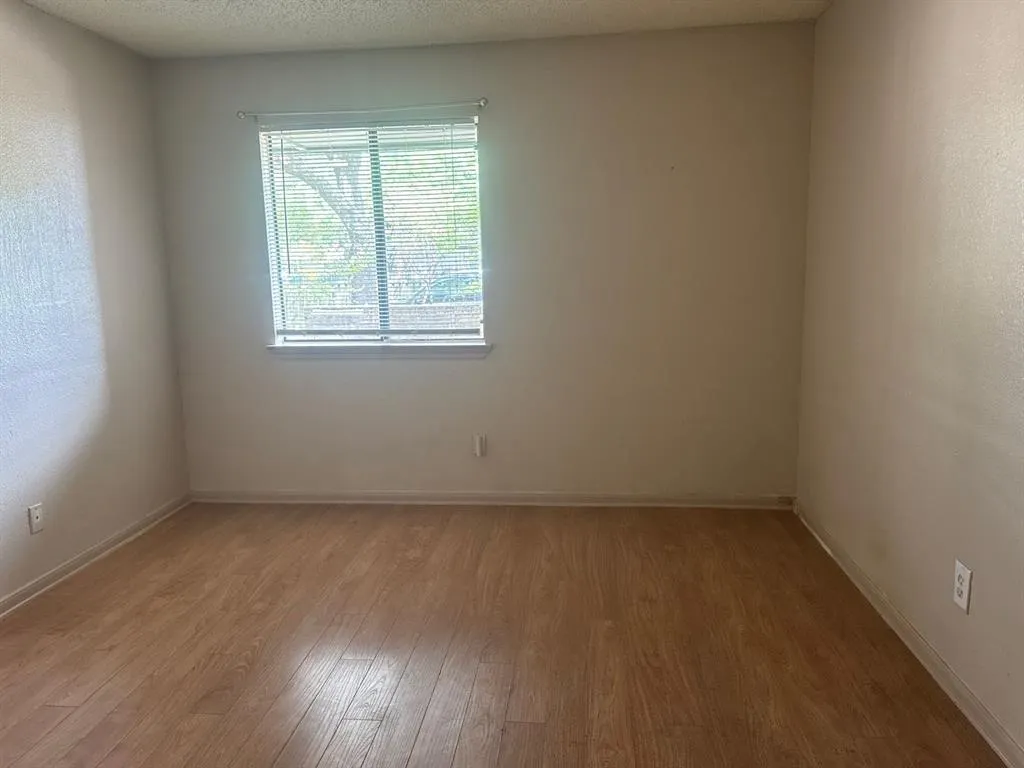 6108 Abrams Road, #103
