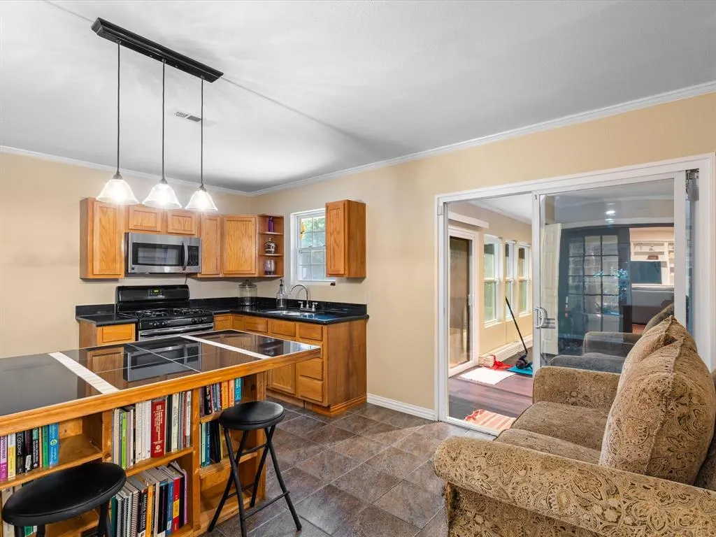 1318 Brook Valley Lane