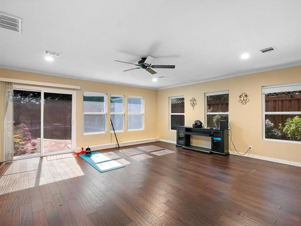1318 Brook Valley Lane