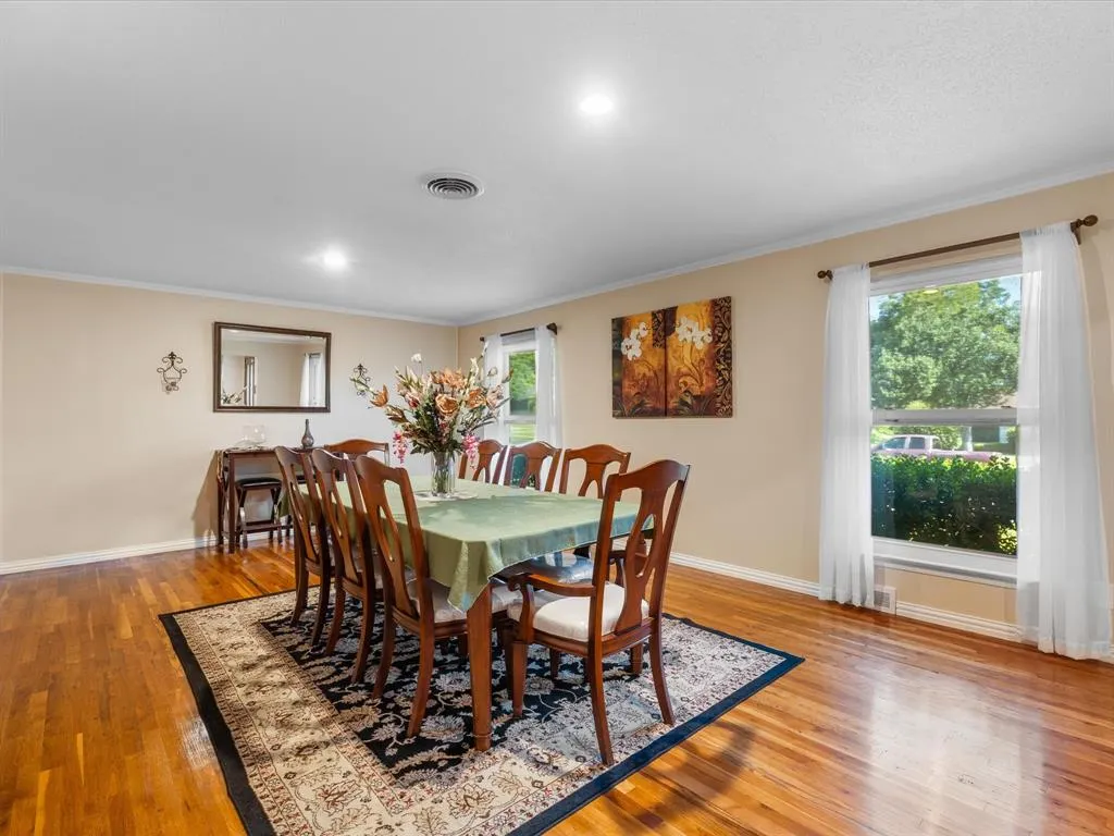 1318 Brook Valley Lane
