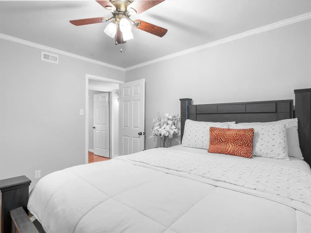 1318 Brook Valley Lane