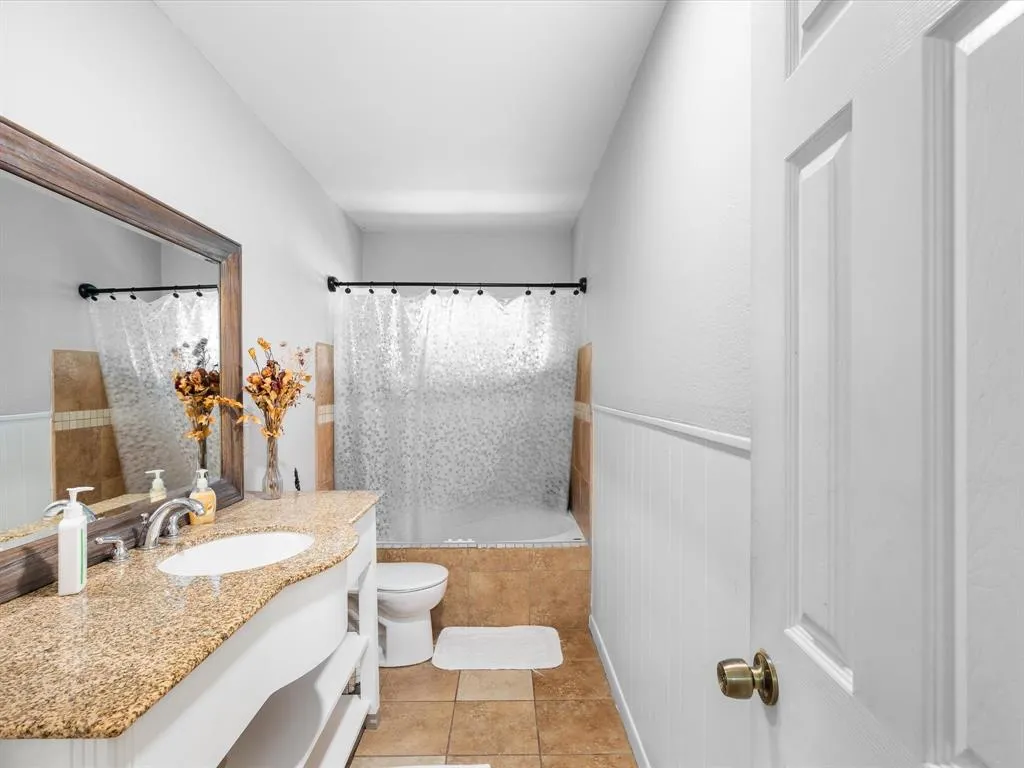 1318 Brook Valley Lane