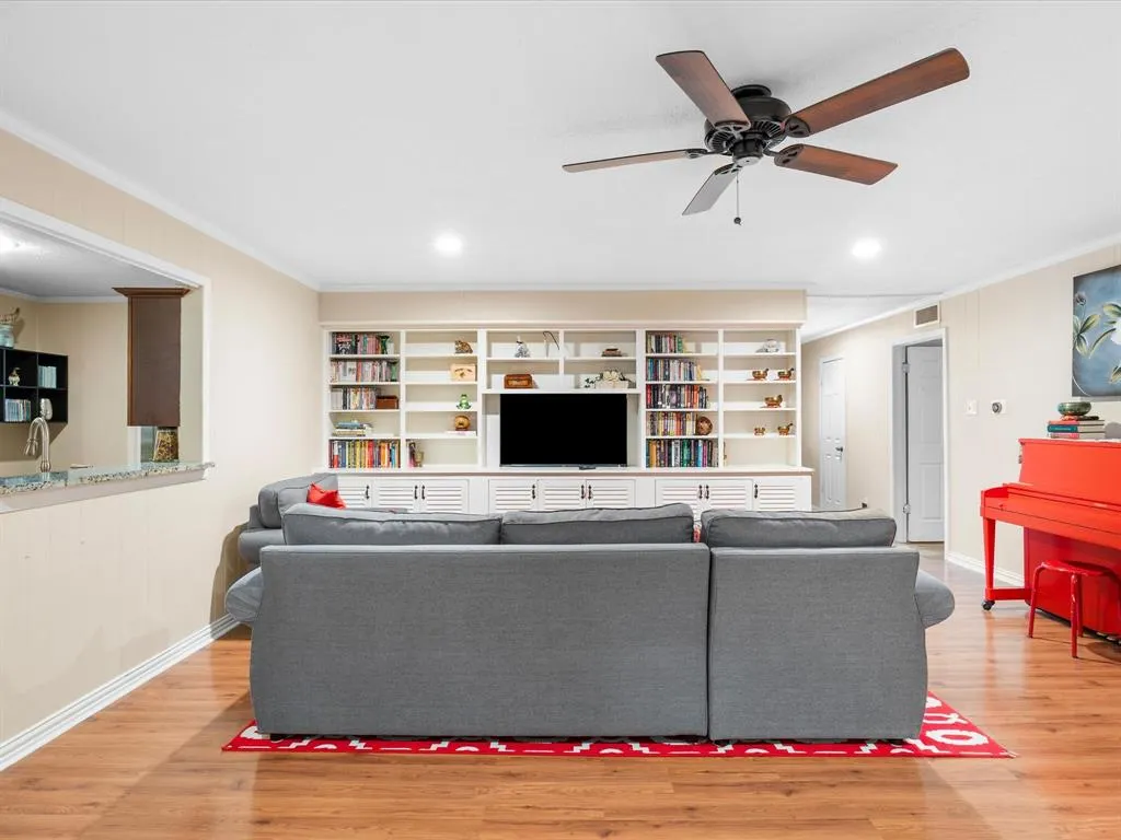 1318 Brook Valley Lane
