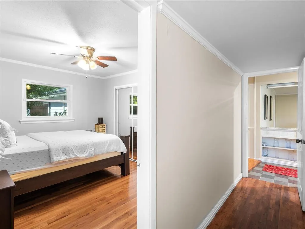 1318 Brook Valley Lane