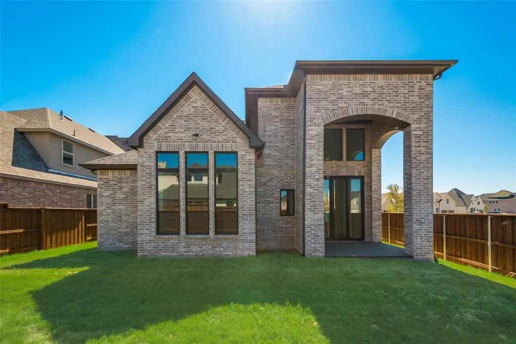 4310 Silver Spur Drive