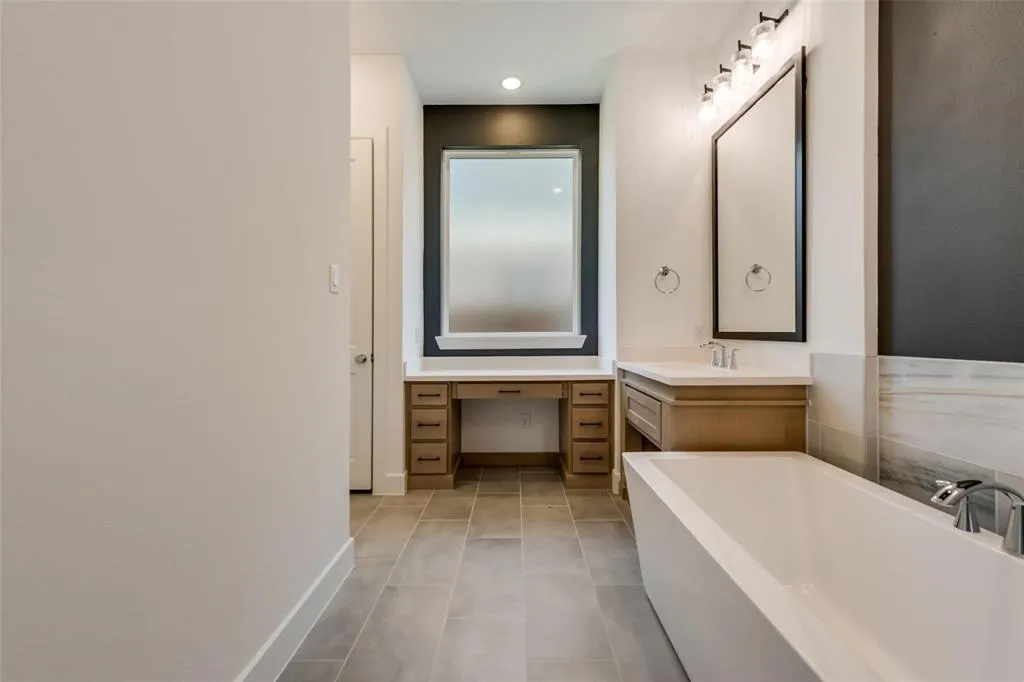 4310 Silver Spur Drive