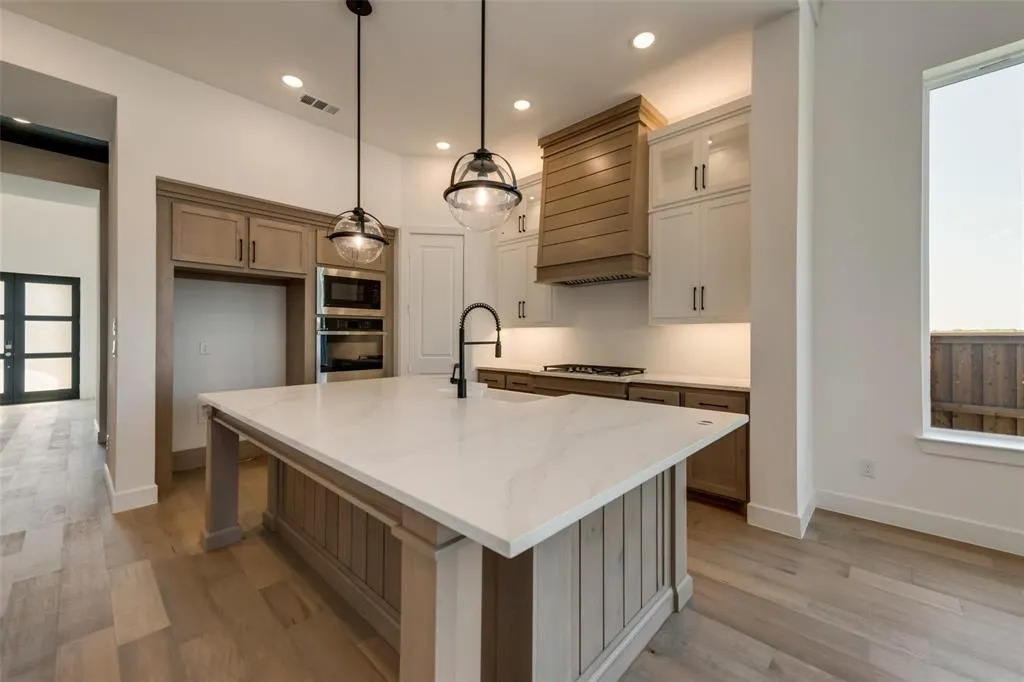 4310 Silver Spur Drive