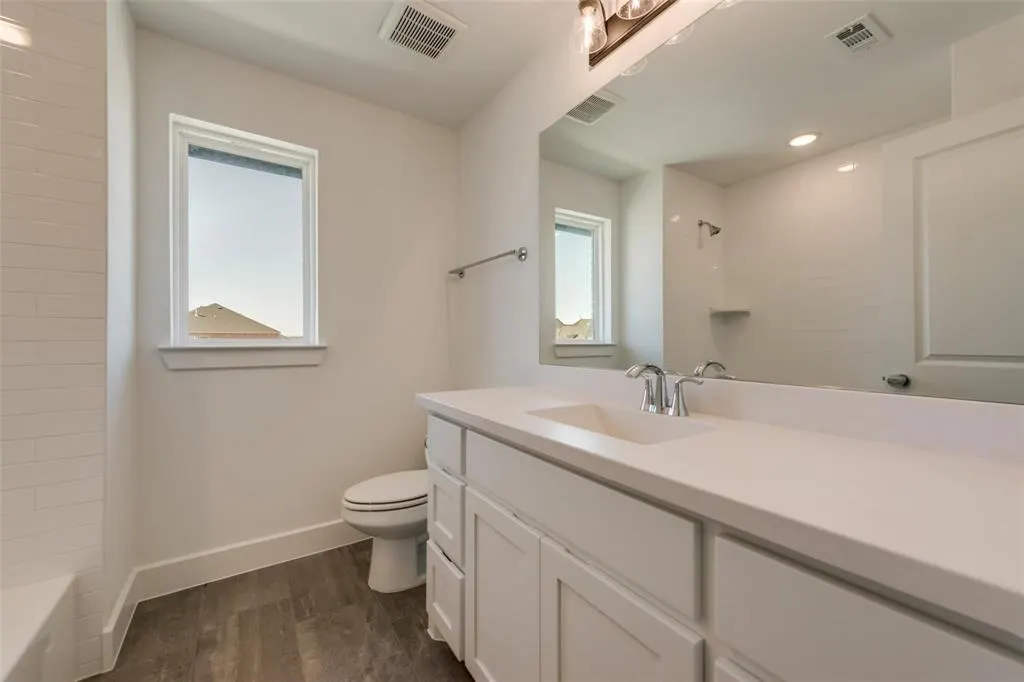 4310 Silver Spur Drive