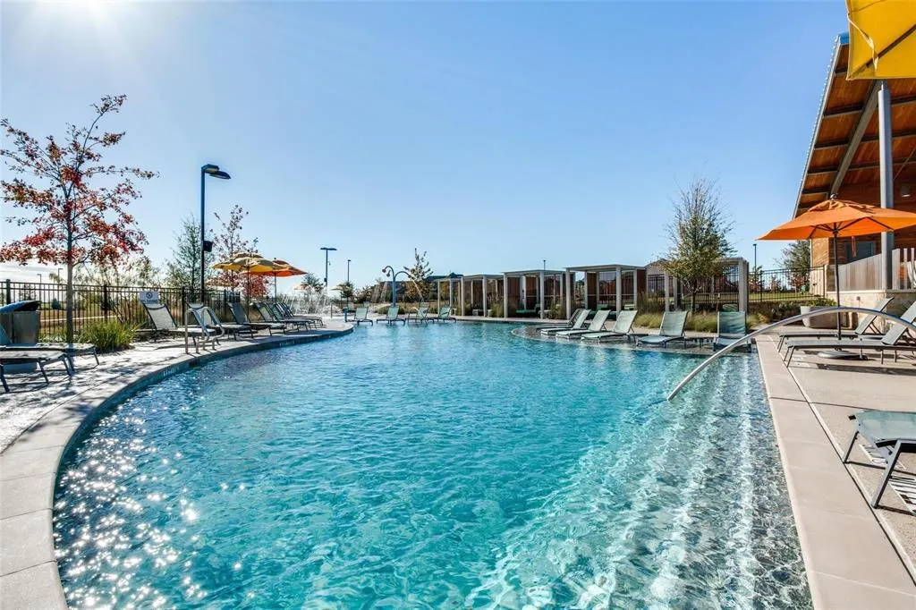 4310 Silver Spur Drive