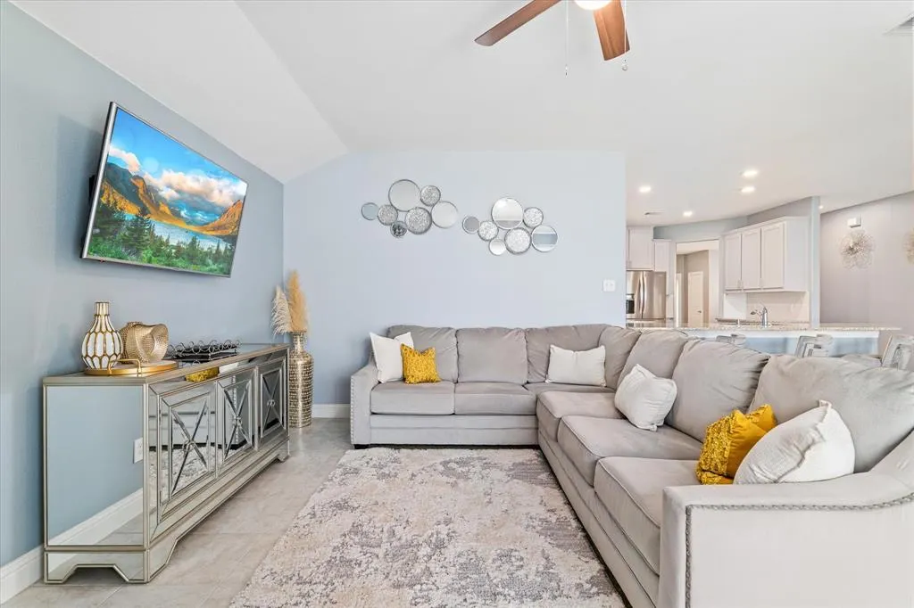 1405 Summit View Lane