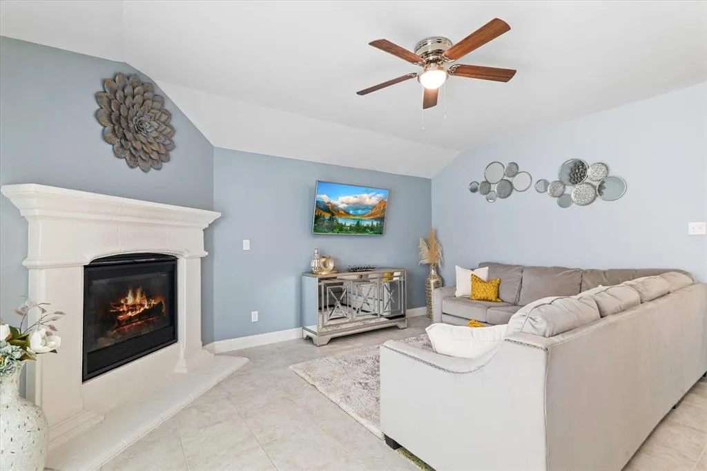 1405 Summit View Lane