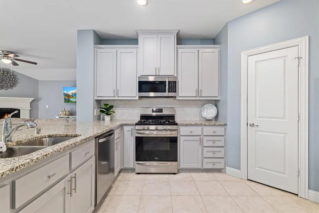 1405 Summit View Lane