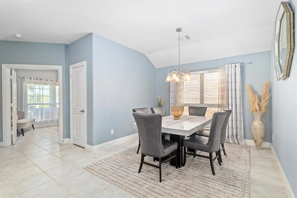 1405 Summit View Lane