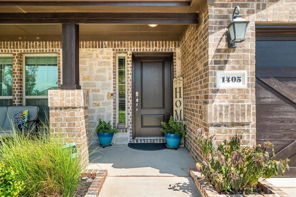 1405 Summit View Lane
