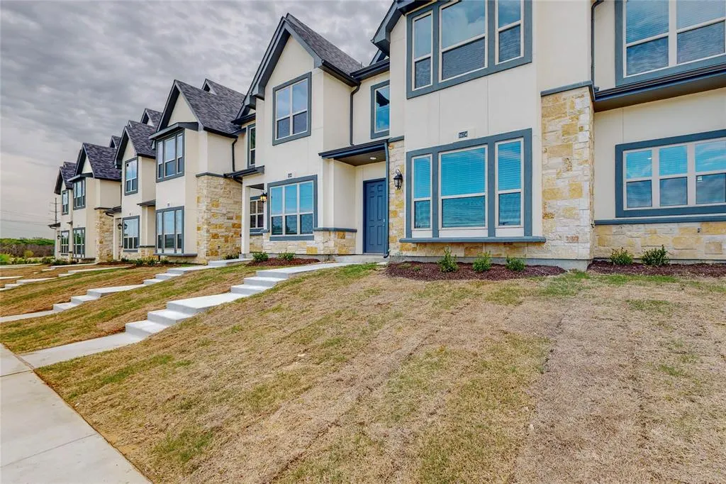 16062 Doe Lake Drive