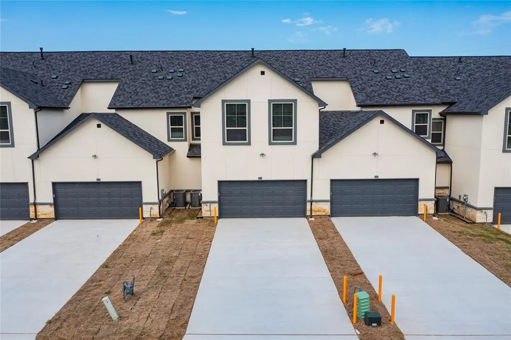 16062 Doe Lake Drive