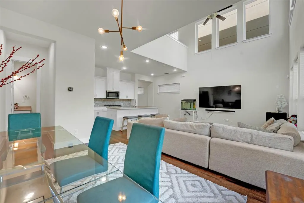 7880 Minglewood Lane