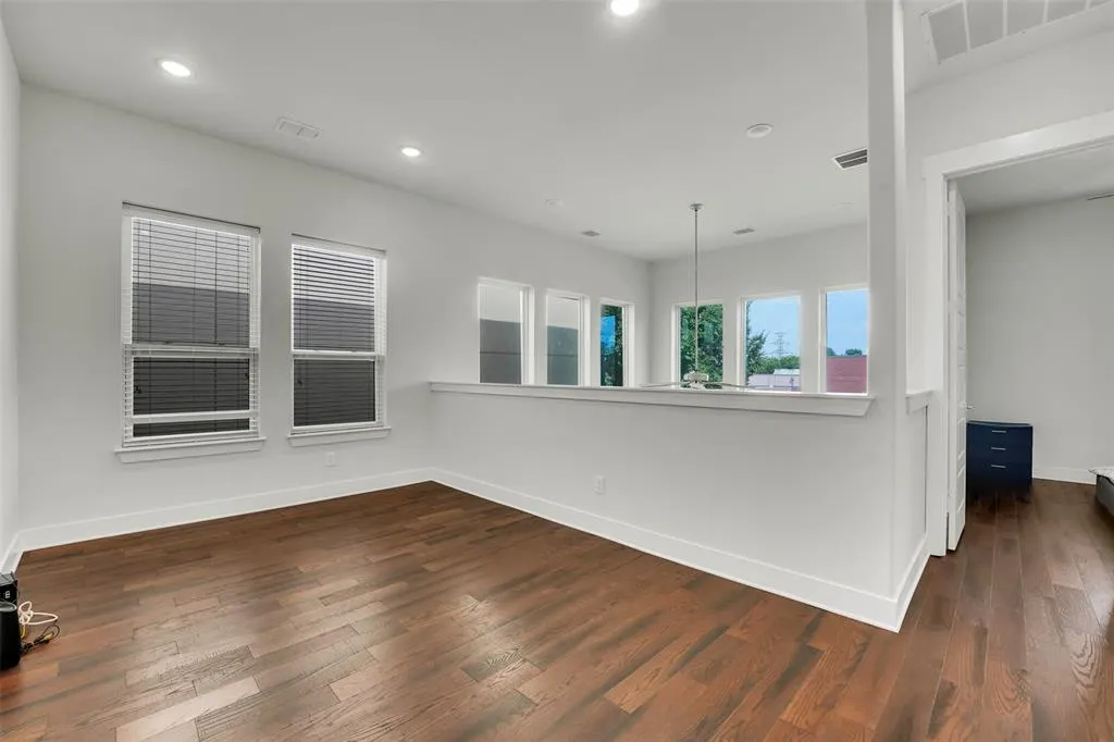 7880 Minglewood Lane