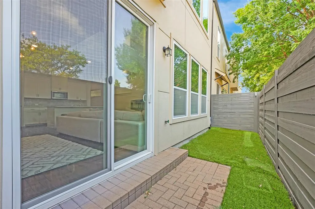 7880 Minglewood Lane