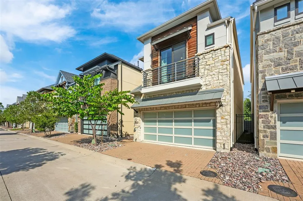 7880 Minglewood Lane