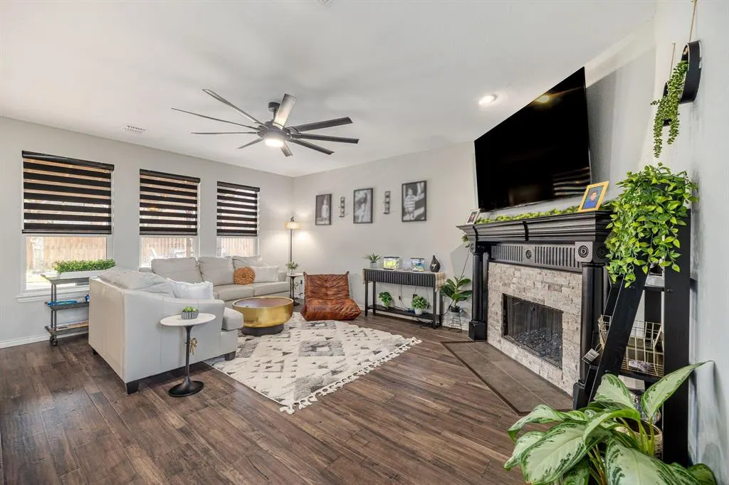 1509 Kingsbrook Circle