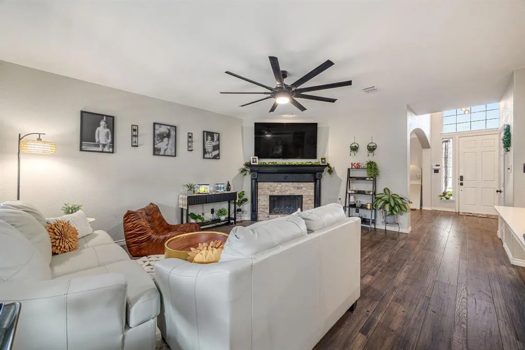 1509 Kingsbrook Circle